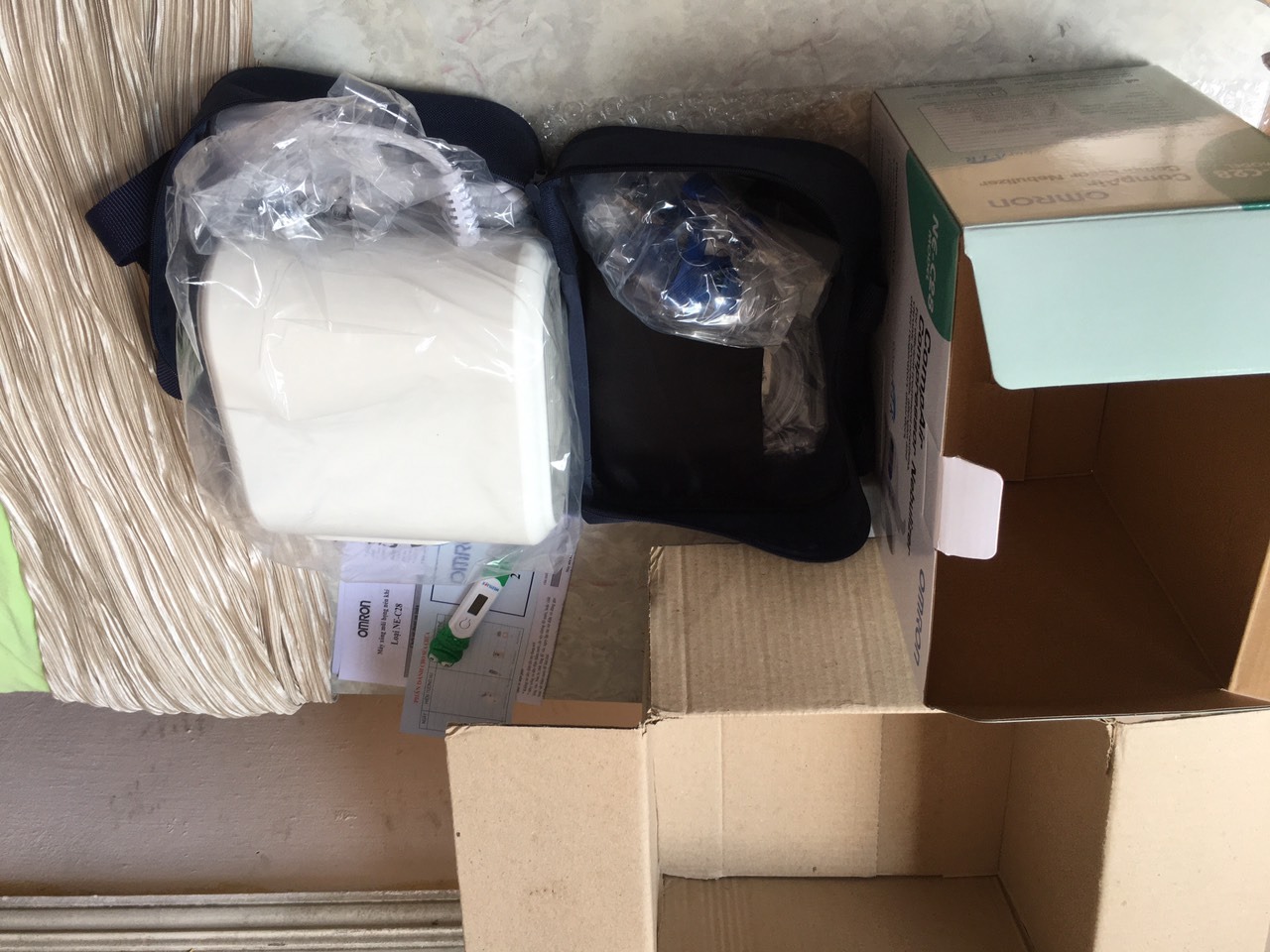 Đóng gói cẩn thận, giao hàng nhanh, sản phẩm đầy đủ giấy tờ thông tin bảo hành chính hãng nên thấy khá yên tâm, quà tặng đầy đủ, máy chạy rất êm. vote 5 sao ủng hộ