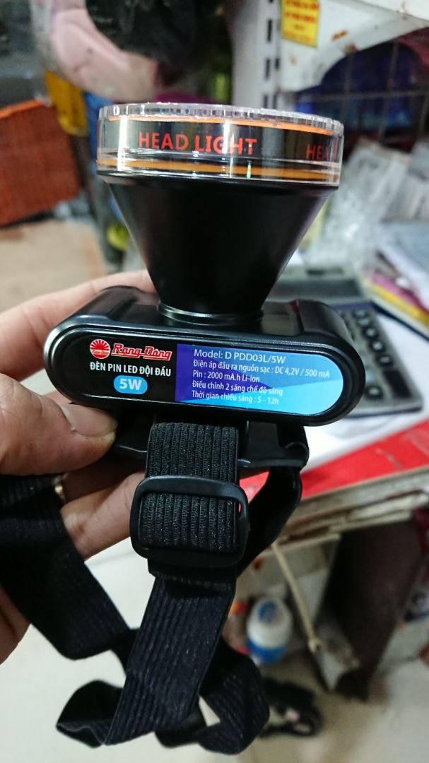 Hàng đẹp hơn hình, nhiều chế độ sáng, độ bền pin thì chưa biết. Nói chung là ổn Hàng đẹp hơn hình, nhiều chế độ sáng, độ bền pin thì chưa biết. Nói chung là ổn