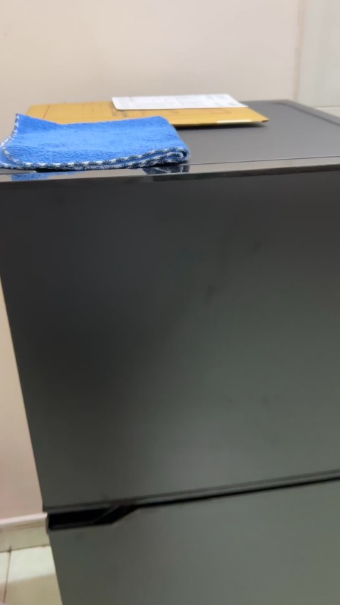 Tủ nhỏ gọn, chạy êm, làm lạnh nhanh.