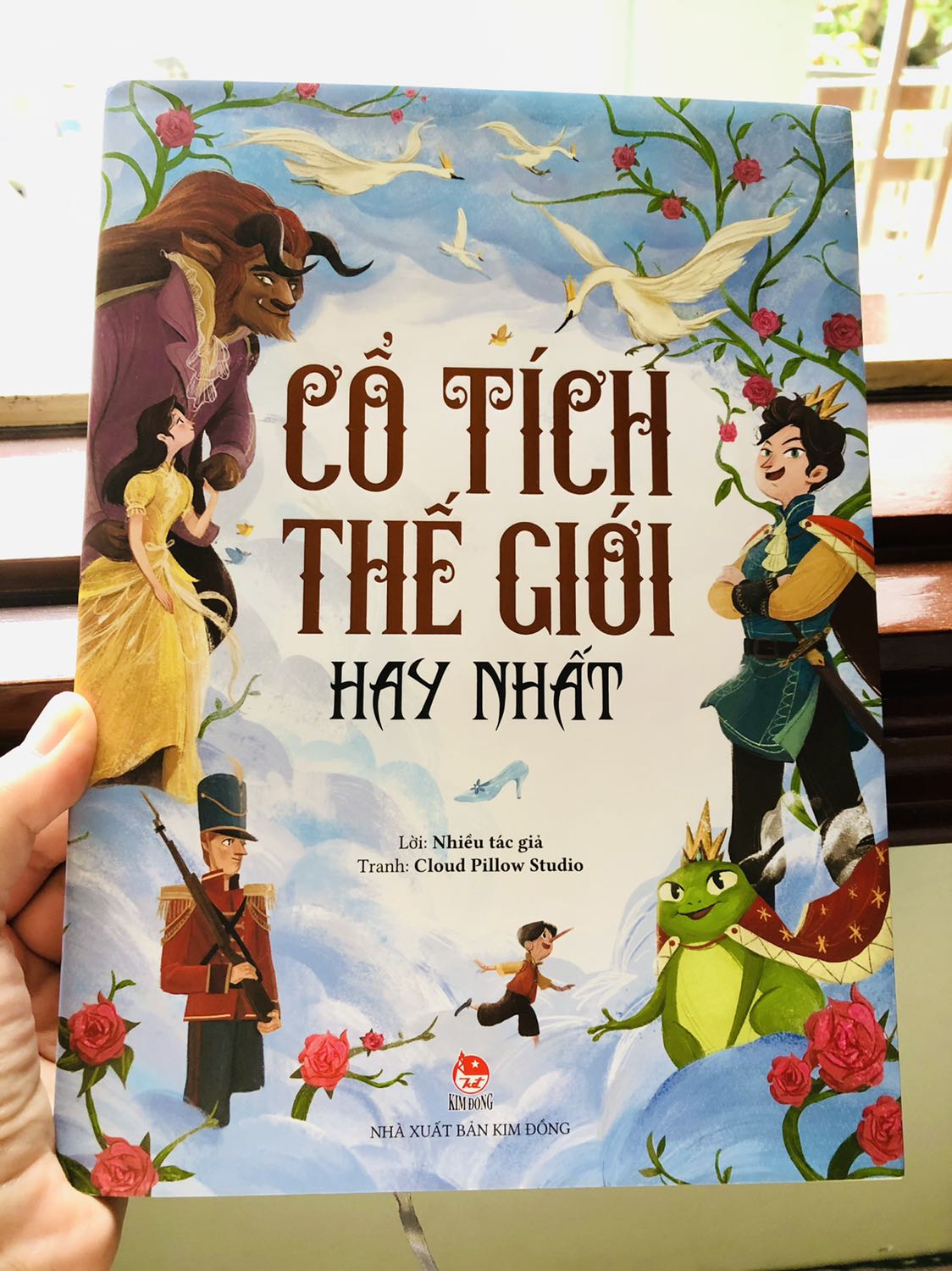 Tiki giao siêu nhanh. Truyện đẹp, dày dặn, hình vẽ rực rỡ nhiều màu sắc. Xứng đáng với giá tiền.