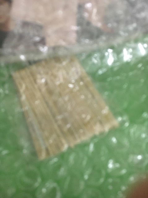 Sách ổn nhưng mà do bên vận chuyển và cách đóng hàng có chút sơ Sài nên khiến sách bên trong có bị móp méo ở 1 góc