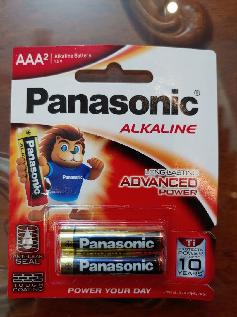 Giao hàng rất nhanh. Sản phẩm Pin chính hãng do Panasonic sản xuất và nhập khẩu phân phối bởi Panasonic Việt Nam. Lắp vào thiết bị remote sử dụng được ngay, ưu điểm của pin kiềm là thời gian tích điện và lưu giữ rất lâu (đến 10 năm); An toàn và không gây hại cho thiết bị. Ủng hộ Quý shop ở những sản phẩm tiếp theo. Mọi người nên tin dùng Pin Panasonic