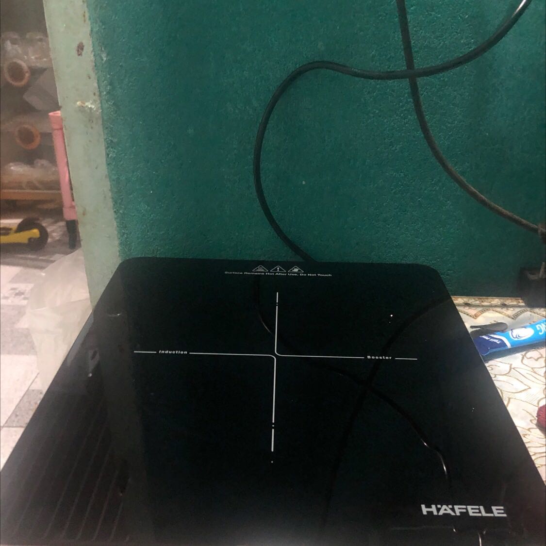 còn chu đáo tặng kèm nồi ,rất tiện ăn lẩu.luu ý 2000w anh chị hãy trang bị hệ thống dây điện đủ tải nhé.hướng dẫn tiếng việt ok