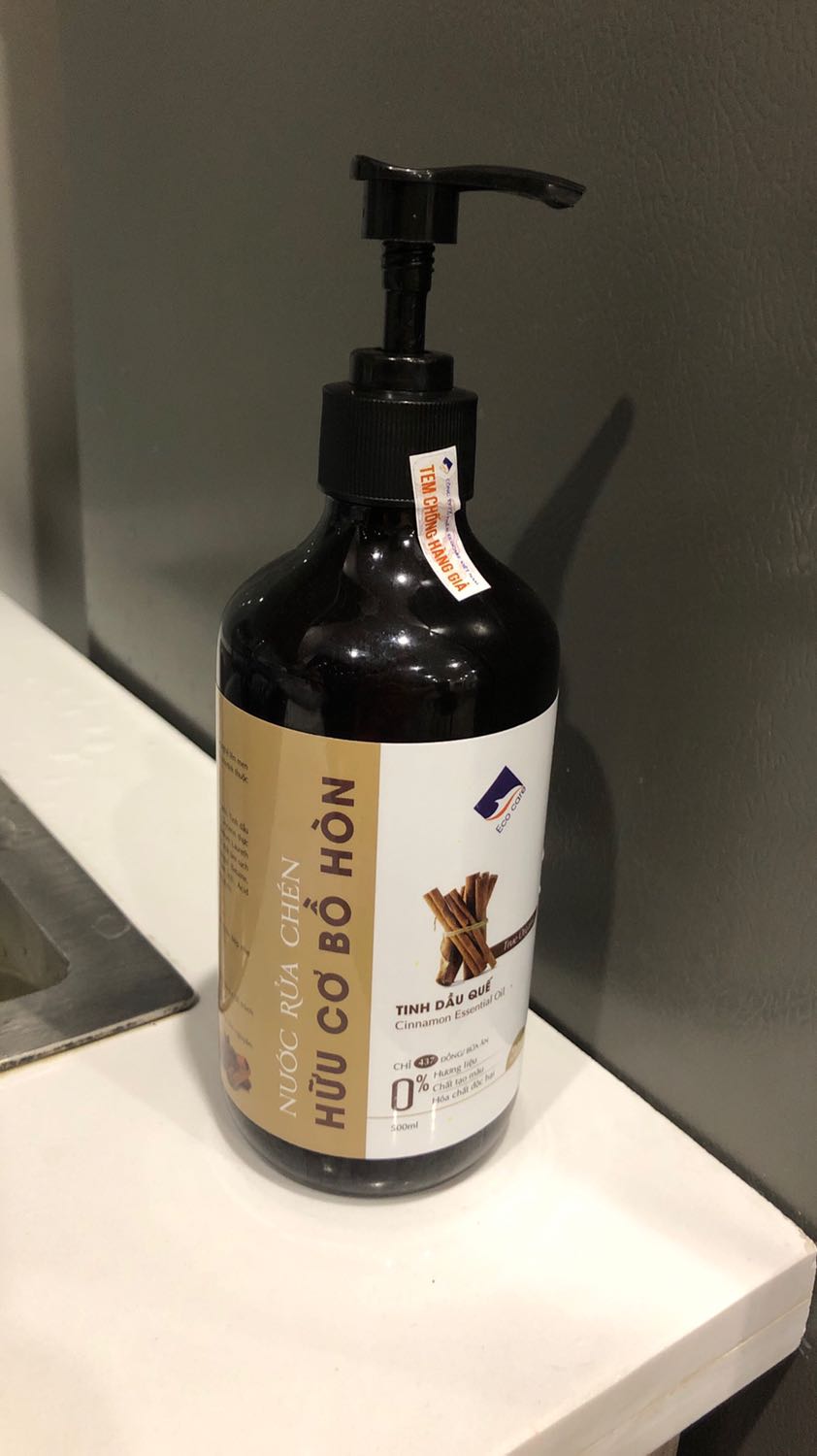 Sản phẩm dùng rất tốt. Đã dùng 1 tháng, và rất hài lòng. Cảm giác ko bị ăn tay. Mỗi tội bao bì ở ngoài trông không cao cấp lắm.