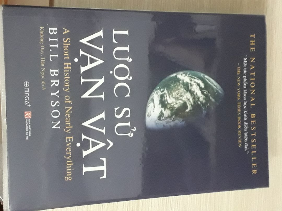 Sách rất hữu ích cho những người muốn tìm hiểu về thiên văn học, các định luật vật lý. Tiki đóng gói cẩn thận và giao hàng nhanh.