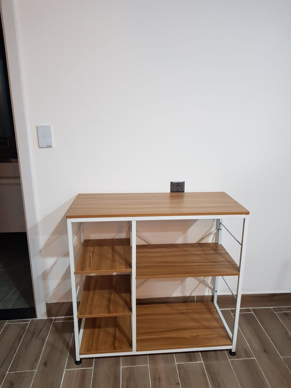 Kệ đẹp, ok lắm ạ,  kệ chắc chắn để dc nhiều đồ lắm nhé mn
đóng gói cẩn thận, giao hàng nhanh,  sẽ ủng hộ shop tiếp nhé.