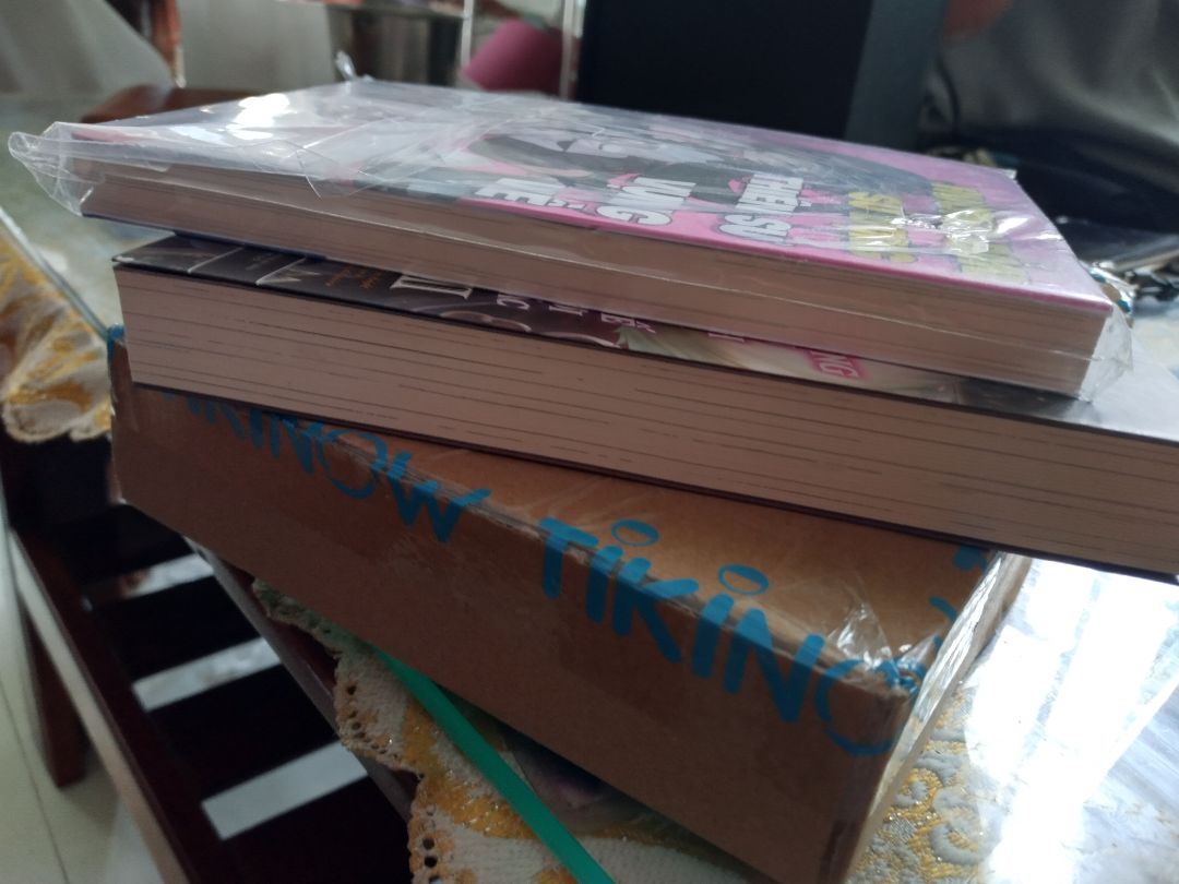 rất hài lòng giao hàng nhanh có đủ bookmark và sticker