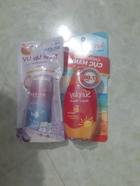 5 sao cho giao hàng nhanh. Đóng gói cẩn thận Các sản phẩm khác của sunplay mình đã dùng quá rất ổn. Còn sữa chống nắng nâng tông mình chưa dùng nên chưa đánh giá chính xác được.