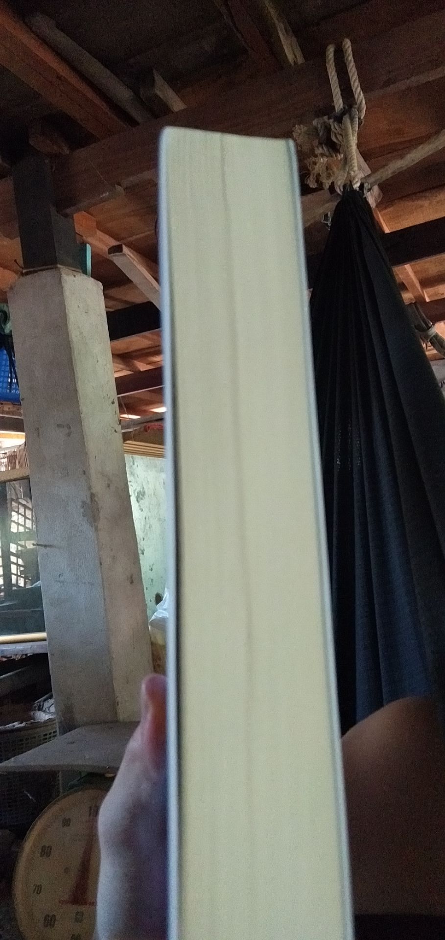 Giao hàng nhanh , sách rất đẹp còn nội dung thì quá tuyệt vời , quan điểm của Osho luôn làm cho chúng ta phải kinh ngạc , làm cho nhân sinh quan của chúng ta bị đảo lộn . Qua hai mươi phần trong sách mỗi phần phân tích cuộc đời của những Vĩ nhân như : Đức Phật , Jesus , Lão Tử , Krishnamurti  ,Pythagoras ... Từ  Tây sang Đông Osho đã đưa chúng ta vào kho tàng kiến thức cũng như cảm nhận và tư tưởng của ông về các ngài. Đây là cuốn sách đáng đọc nhất , chúc các bạn đọc sách vui vẻ ! Giao hàng nhanh , sách rất đẹp còn nội dung thì quá tuyệt vời , quan điểm của Osho luôn làm cho chúng ta phải kinh ngạc , làm cho nhân sinh quan của chúng ta bị đảo lộn . Qua hai mươi phần trong sách mỗi phần phân tích cuộc đời của những Vĩ nhân như : Đức Phật , Jesus , Lão Tử , Krishnamurti  ,Pythagoras ... Từ  Tây sang Đông Osho đã đưa chúng ta vào kho tàng kiến thức cũng như cảm nhận và tư tưởng của ông về các ngài. Đây là cuốn sách đáng đọc nhất , chúc các bạn đọc sách vui vẻ !