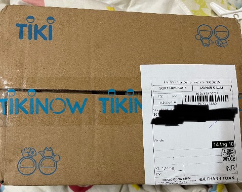 Mua lần này thì đóng gói ổn hơn mấy lần trc, nhưng mà ko có cuốn nào có seal hết, nhưng cũng may là ko cuốn nào bị gì hết