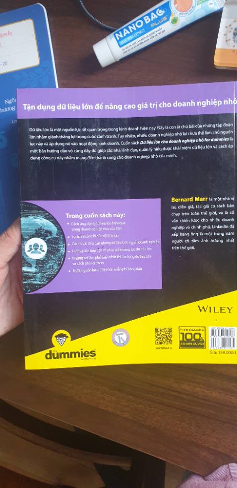 Rất thiết thực, nhiều thông tin mới lạ, giao hàng nhanh. Sách đẹp và xứng đáng để đầu tư mua và đọc.