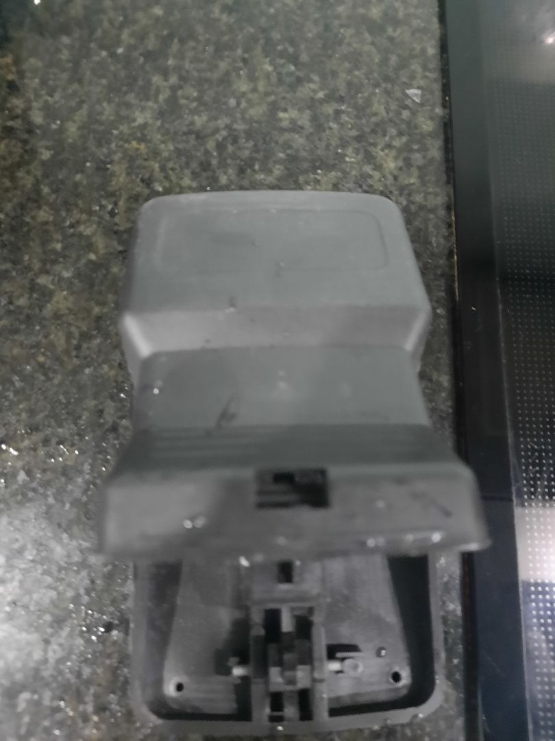 mua 2 cái, 1 cái không dùng được, đã gửi đổi nhưng chưa thấy gửi lạ. một cái thì để 2, 3 ngày chưa thấy con chuột nào, sp làm bằng nhựa không biết công dụng ra sao