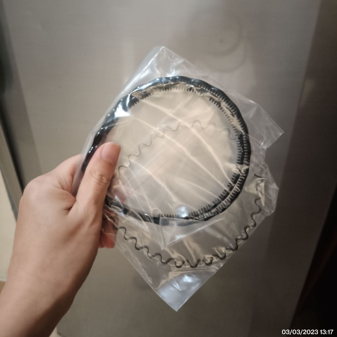 Sản phẩm phù hợp trong tầm giá. Khi dùng cẩn thận phần cuối của cái bờm sắt nó chạm vào mắt.