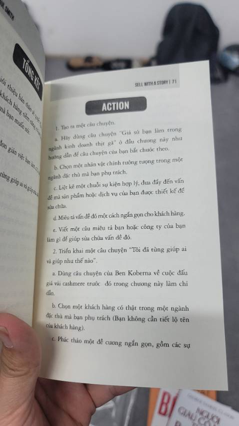 sách của bizbooks đúng tuyệt vời, có app nhập sách đã mua, rồi vô nghe audio song song với đọc giấy nữa, cho người nghe tốt hơn đọc, hoặc trên tàu xe ko đọc được.
Tiếc là mỗi sách mỗi hãng khác nhau, giá mà tất cả sách đều của bizbooks thì tiện biết bao nhiêu