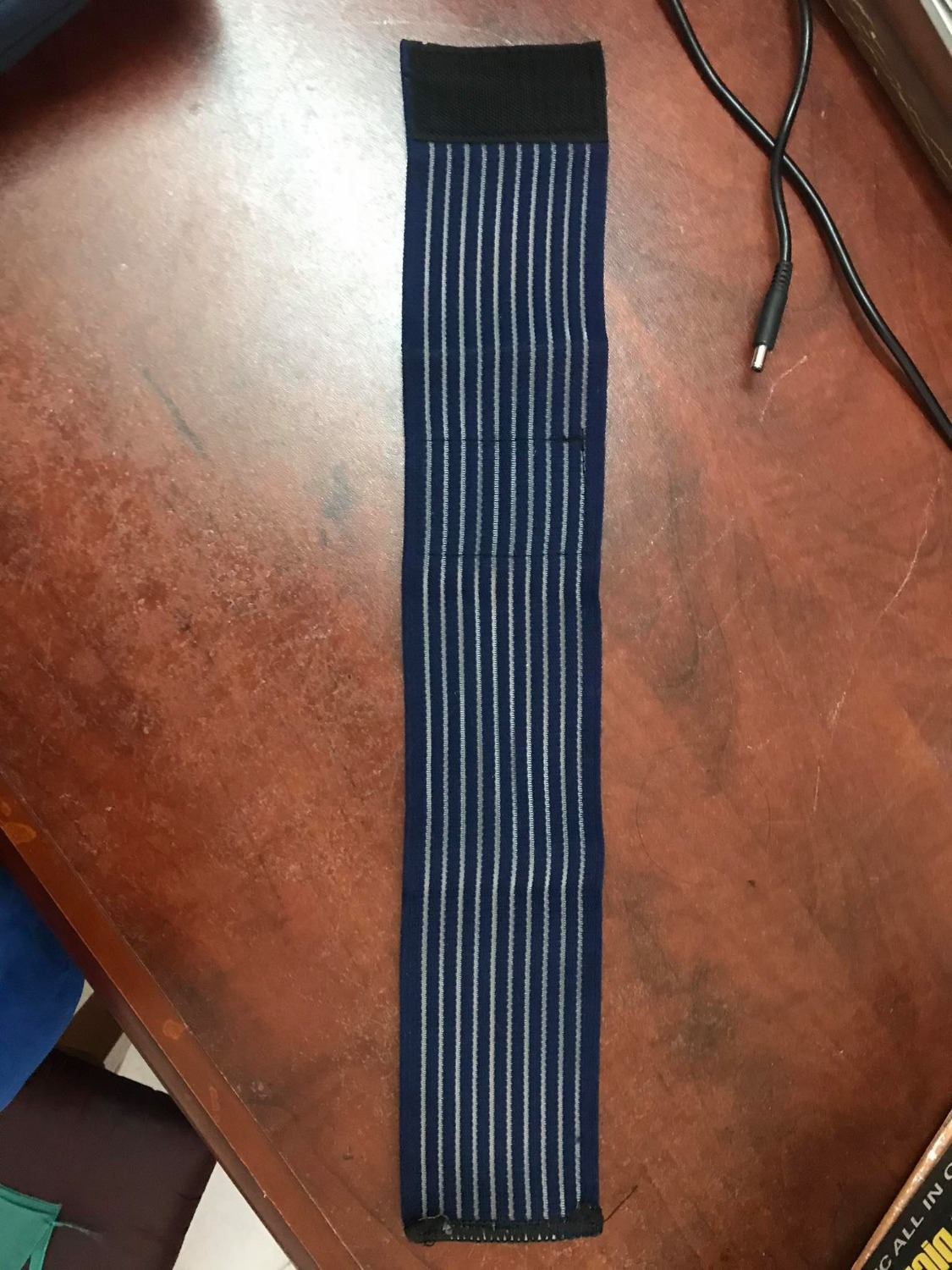 Không hiểu nỗi Tiki có thể cho shop bán sản phẩm không giống như hình ảnh quảng cáo. Bán hàng không chân thật gì hết, quảng cáo/hình ảnh một đường nhưng khi giao hàng lại 1 nẻo.
Giờ làm sao mà quấn được đây, nhận hàng mà bực quá đi. Không hiểu nỗi Tiki có thể cho shop bán sản phẩm không giống như hình ảnh quảng cáo. Bán hàng không chân thật gì hết, quảng cáo/hình ảnh một đường nhưng khi giao hàng lại 1 nẻo.
Giờ làm sao mà quấn được đây, nhận hàng mà bực quá đi.