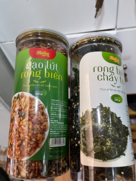 Sản phẩm ăn rất ngon , đóng hàng kĩ , cẩn thận , sẽ ủng hộ shop nhiều lần , nên mua nha mọi người Sản phẩm ăn rất ngon , đóng hàng kĩ , cẩn thận , sẽ ủng hộ shop nhiều lần , nên mua nha mọi người