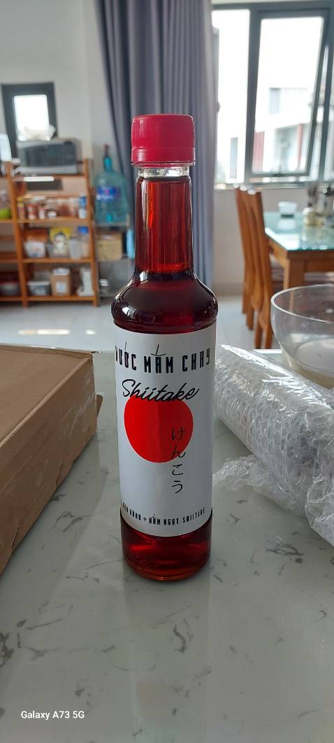 Tôi mua 2 chai nước tương cao cấp Shiikate shop giao cho tôi 2 chai nước mắm chay là sao??? Làm ăn j mà mất uy tín vây??? Tôi yêu cầu trả hoặc đổi đúng sản phẩm tôi đã đặt...
