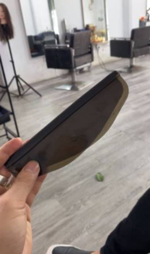 Sản phẩm đúng với mô tả của shop,bọc hàng kĩ, giáo hàng nhanh hôm quá đặt thì chiều nay nhânn được rồi.Dán theo hướng dẫn của shop rồi thấy chắc chắn là ưng rồi. Vote 5 sao