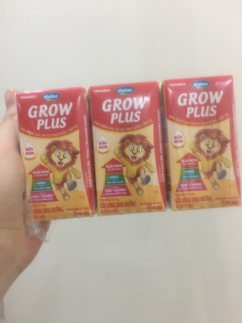 Trộm vía bé nhà mình rất thích uống sữa nãy. Date còn xa, hàng chính hãng. Bê nhà mình thuộc dạng suy dinh dưỡng nên hy vọng sẽ hợp sữa. Bé thích uống nên mình sẽ mua thêm