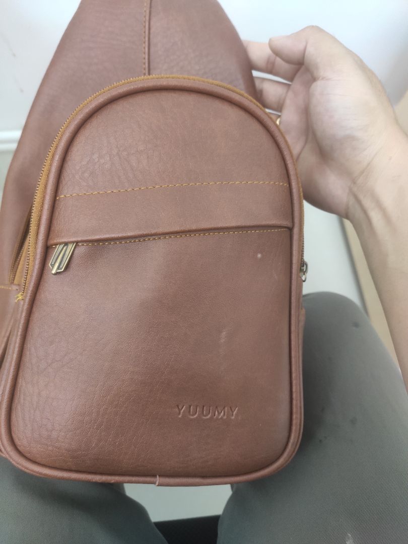 túi chéo rất tốt nhé, xài tới giờ chưa thấy hư hao gì, nói chung là hài lòng