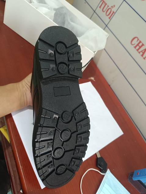 Giày đẹp, hoàng thiện rất tốt, tư vấn rất tận tình. Cảm ơn shop