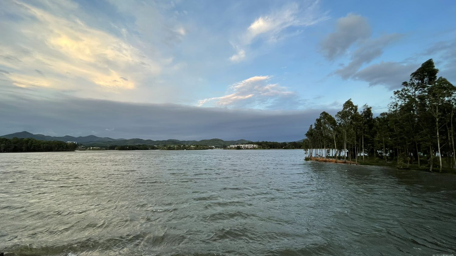 Sản phẩm tốt đúng như mô tả, shop nhiệt tình hỗ trợ