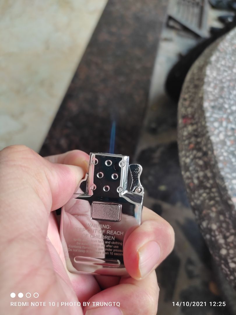 hàng gói kỹ, đúng mô tả. đã lắp vừa khít vỏ zippo. Hài lòng.