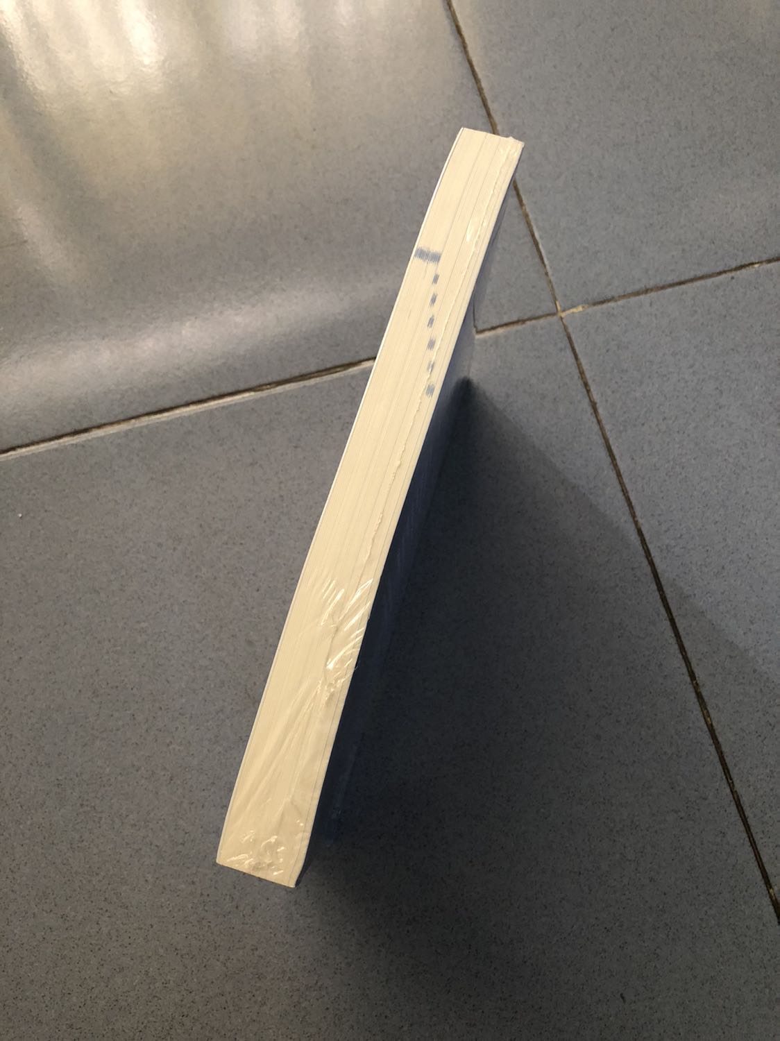 Sách tốt lắm lun nha mọi người. Nhưng chỉ có điều là chỉ có phần ngữ pháp và giới thiệu cấu trúc đề là tiếng việt còn lại là tiếng anh nên cân nhắc. Giao hàng cực nhanh. Mà sách được bọc lớp bảo vệ nữa. Quá oke lun