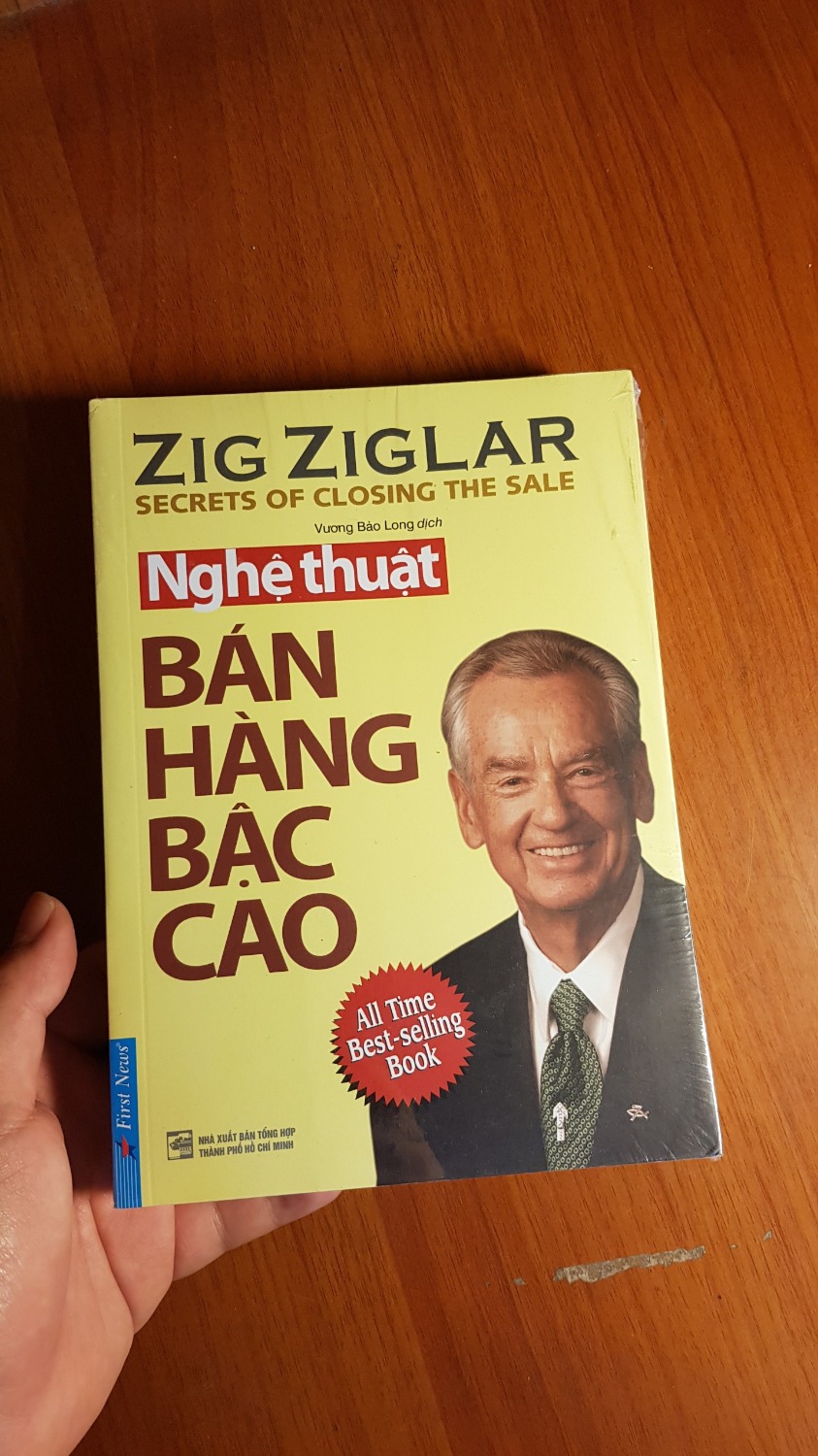 Một quyển sách hay về kỹ năng bán hàng. Mọi người nên đọc. Tiki giao hàng tốt. Chất lượng giấy thì không được đẹp lắm.