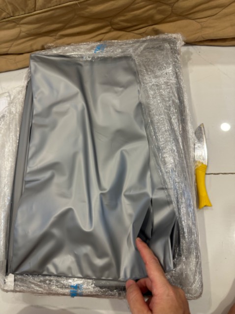 Tiện dụng, đẹp, giao nhanh, nhưng m cho 3 sao vì cách sắp đồ ko hợp lý khí giao. Cubthe la Phần bạt để ở ngoài nên mình không biết, lấy dao rọc lớp nilon bọc sản phẩm ra vô tình rọc luôn lớp bạt. Thứ 2 là phần nắp bị trầy 2 góc. Mình có chụp ảnh đó
Shop có hopx trợ bán lẻ phần bạt lót ko???