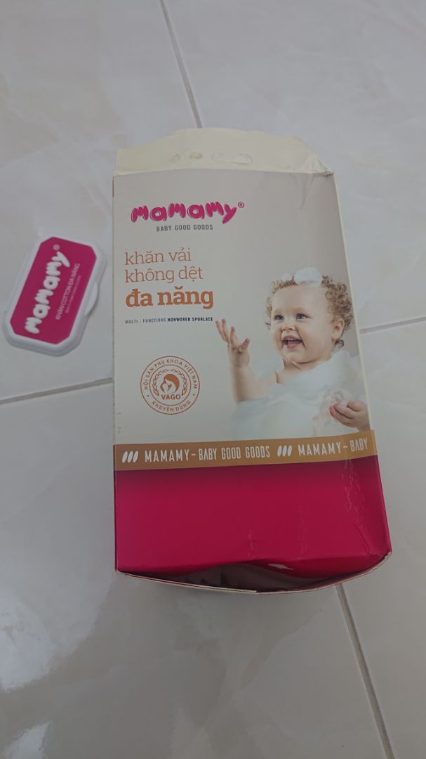 Phải nói là cực kỳ tệ. Đặt hàng từ ngày 2/8 nhưng mãi đến tận 12/8 mới nhận được hàng. Khi nhận được hàng thì hỡi ôi...cực kỳ thất vọng, hộp thì móp méo (đây là mình đã chỉnh lại rồi đó), nắp hộp thì liên tục rơi rụng ra. Hoàn toàn rất thất vọng. Có lẽ lần sau mình sẽ ra thẳng Lotte hoặc BIBOMART mua luôn cho nhanh và yên tâm (chỉ có 63k thôi).