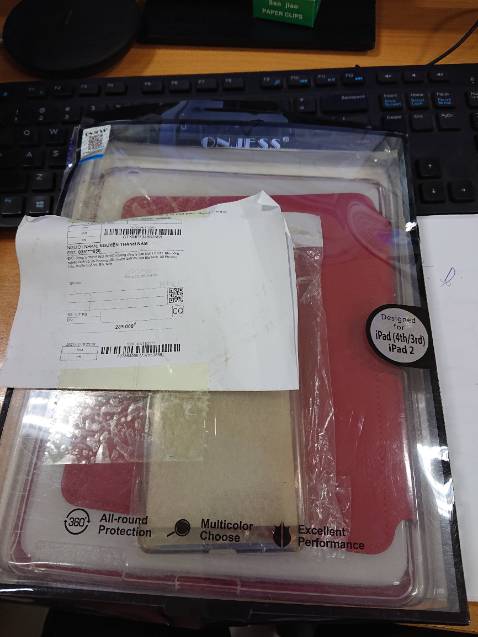 Chào SHOP.  Mìnhđặt hàng Bao Da dành cho Ipad AIR 2. Shop giao hàng rất nhanh. Nhưng Bạn gửi hàng đã không kiểm tra cẩn thận, gửi nhầm cho mình bao da của loại IPAD 2.   (không vừa kích cỡ)   :(  :( :(  Chán vì nhận hàng xong không dùng được!