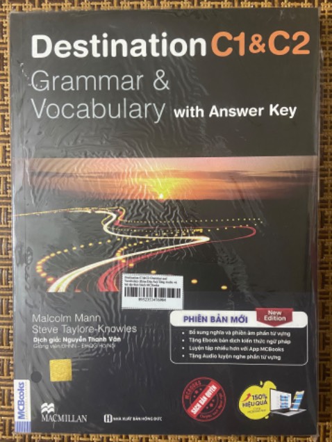 - Giao hàng rất nhanh.
- Sách được đóng gói cẩn thận.
- Phù hợp cho các bạn đang ở trình độ C1 trở lên và cho những bạn ôn thi olympic hoặc thi HSG.
- Độ khó kiến thức ở mức độ C1 & C2 đã được nâng cấp lên rất nhiều so với kiến thức B1 & B2.
- Ngoài Từ vựng, Ngữ pháp thì sách còn bổ sung thêm Collocations + Idioms.