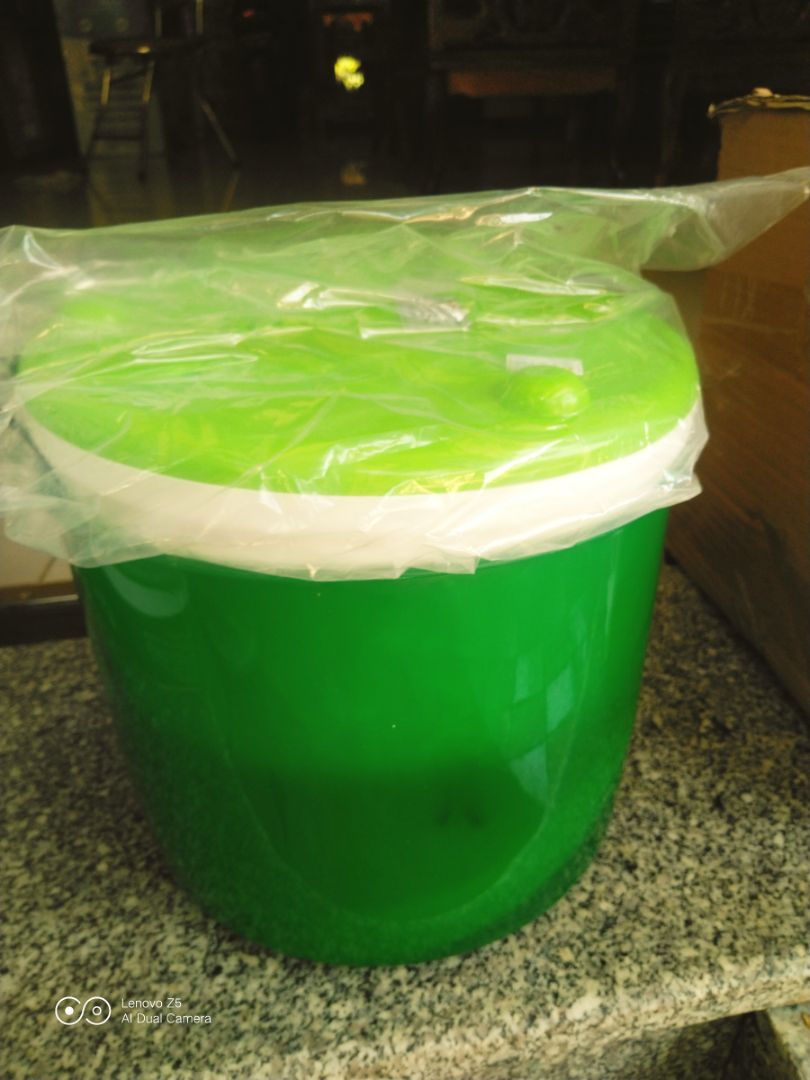 giao nhầm hộp mực 05/80 thành máy làm giá, đơn hàng đặt 1 tháng mới nhân được, còn giao nhầm, 2 sao vì tình hình dịch