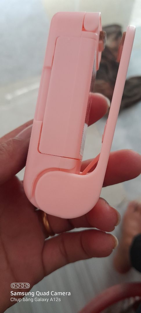 quá tệ! thua đồ chơi! còn phải tốn thêm tiền mua pin. phải biết tệ như vậy mua quẹt gas về vợ chỉ tốn 2000đ thôi! đừng nên mua mua về bị tức thêm.