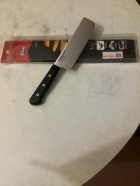 Nhẹ ,cầm vừa tay,bén . Hy vọng sẽ dùng được lâu dài