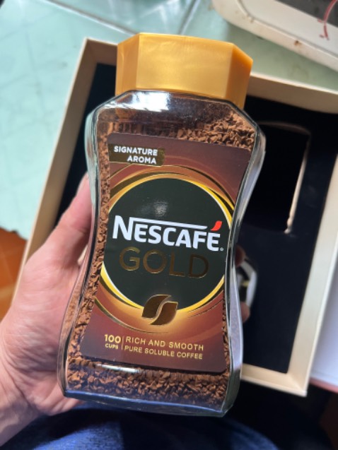 Giao hàng nhanh cà phê ngon mà bao bì cũ quá có bụi nhiều, này mua uống k sao chứ đem đi tặng nhìn bẩn