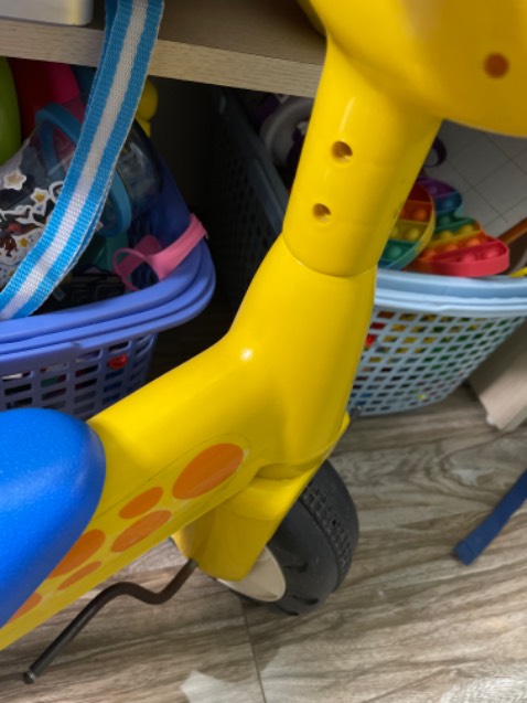 Hơi nhỏ, tấm gỗ còn nhiều via chưa được làm mịn. Hơi lỏng lẻo