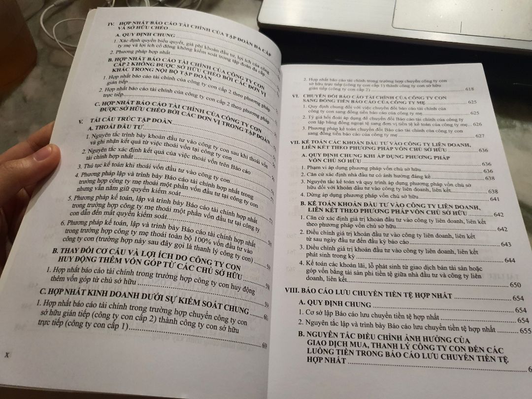 Dịch vụ giao hàng siêu tốc.
Thay vì ghi chép thì mua tập 1-2 về đọc cho nhanh 🐒 Đầy đủ nội dung. Quyển 1 là luật vs liệt kê tài khoản, hạch toán là chính. Quyển 2 là hướng dẫn lập chứng từ, BCTC,...