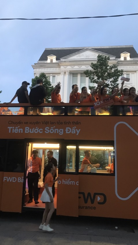 Sách viết về thế giới côn trùng rất tỉ mỉ. Phù hợp những ai yêu thiên nhiên- đặc biệt là côn trùng. 
Trẻ từ 7tuổi có thể đọc đc.
Ảnh mang tính chất hoàn thành đánh giá, chứ k kịp chụp ảnh sách