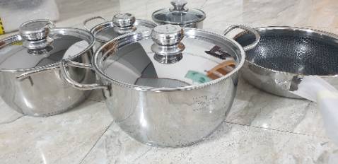 Nồi dày khá chắc chắn. Nhôm sáng bóng. Hi vọng là bắt từ tốt. Shop giao hàng nhanh, đóng hàng cẩn thận.