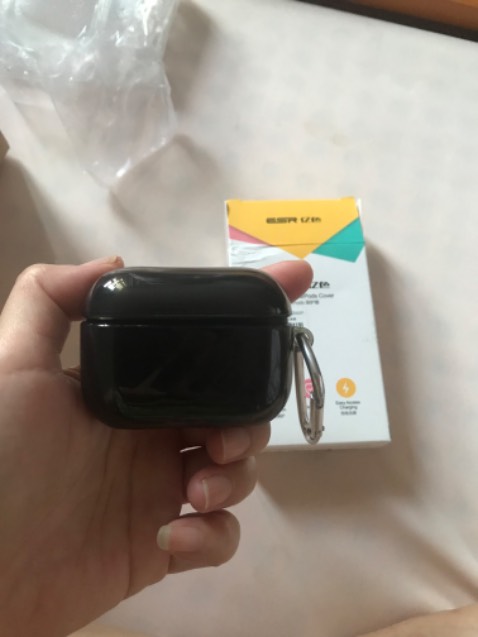 Vừa, đẹp, ổn. Có điều hơi bị tuột