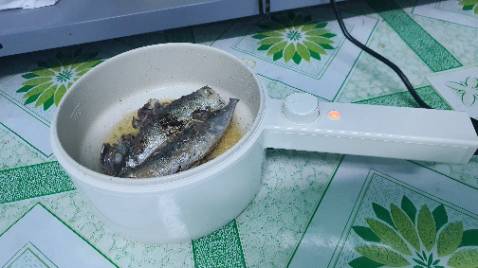 Mới mua về..nhình thấy ngon, cảm giác chắc tay... được vài hôm.
Giờ cháy khét nồi ( do điện).
Vì mua qua mạng nên vấn đề bảo hành cực kỳ phiền.
Không biết shop có hỗ trợ gì không