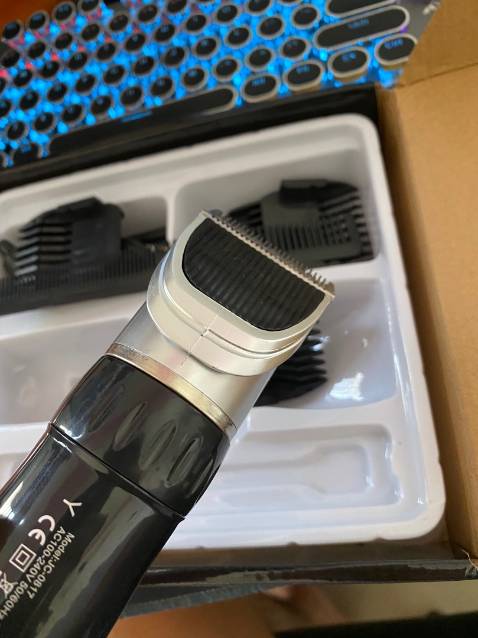 Nói chung là sài củng được, cắt được, giá cả oke, ổn áp. mua về cắt lông thú cưng củng được