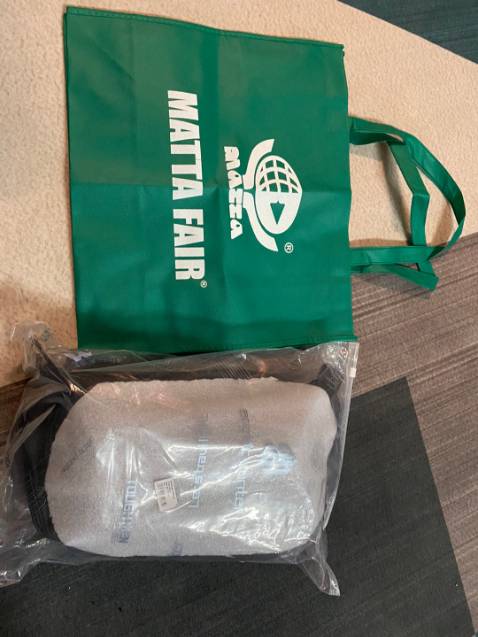 Giao hàng nhanh. Gói hàng ổn. Sản phẩm y như hình shop đăng. Túi dày dặn, đường may đẹp. Giao hàng nhanh. Gói hàng ổn. Sản phẩm y như hình shop đăng. Túi dày dặn, đường may đẹp.