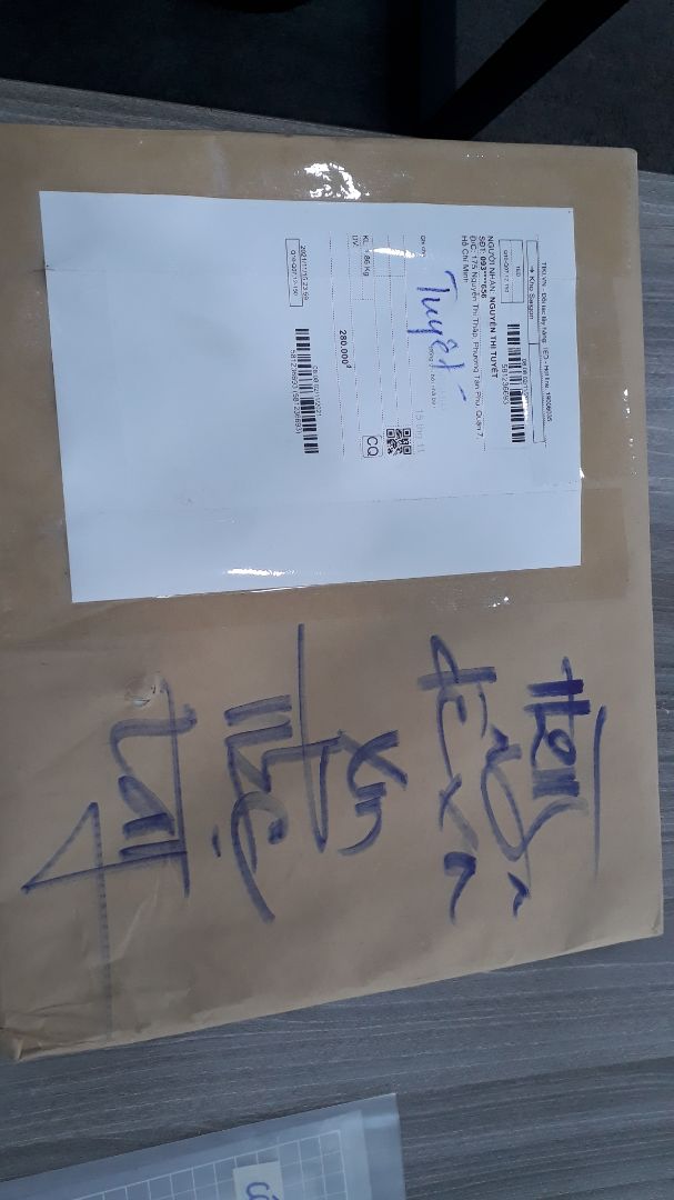 hàng đóng gói đẹp, nhưng giao hàng cho mình bị móp khay để bình ga, không để lọt nổi bình ga để bật luôn
lần đầu tiên nhận hành rất thất vọng