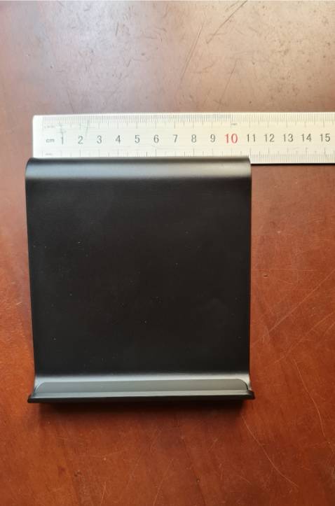 Đóng hộp cẩn thận, sản phẩm đẹp, chắc chắn, kích thước đúng như mô tả, để máy tính bảng 10 inch vô tư