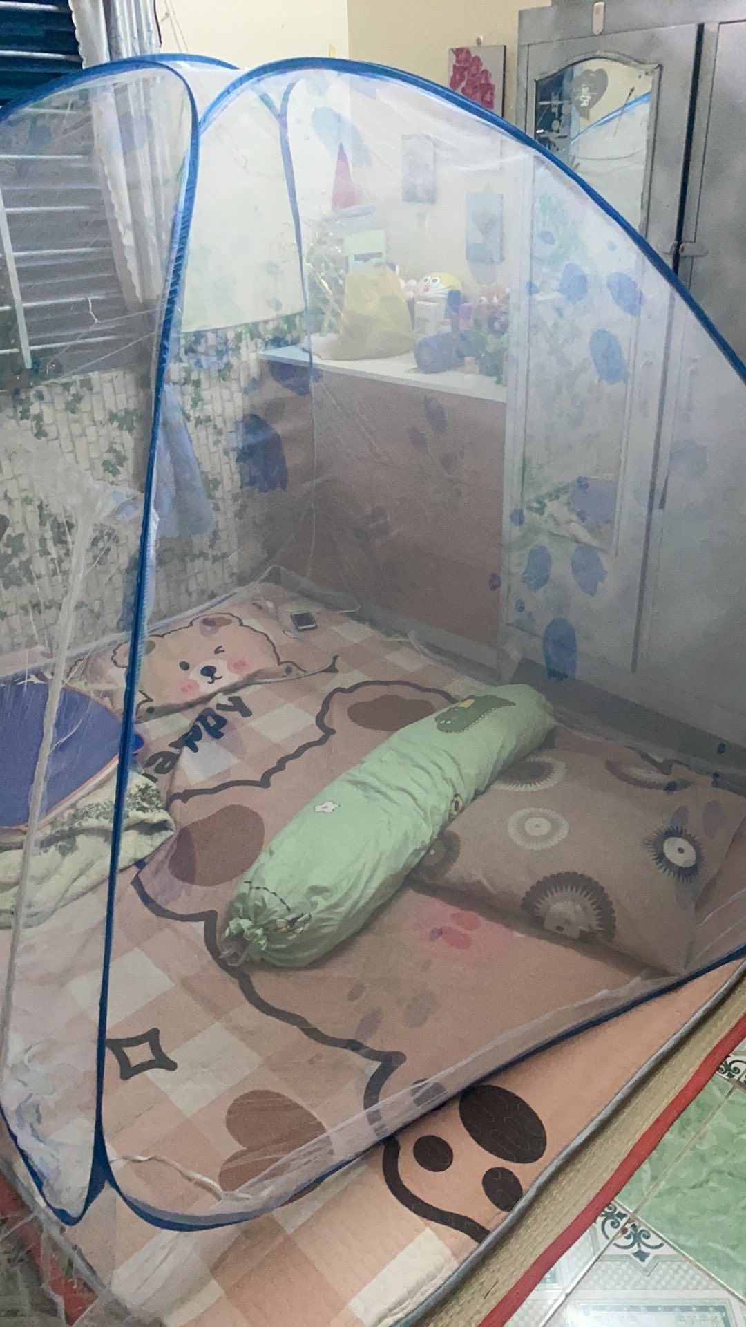 màn đẹp mà tiện quá. gấp gọn cũng đỡ vướng. hàng tốt, k cò để chê cả