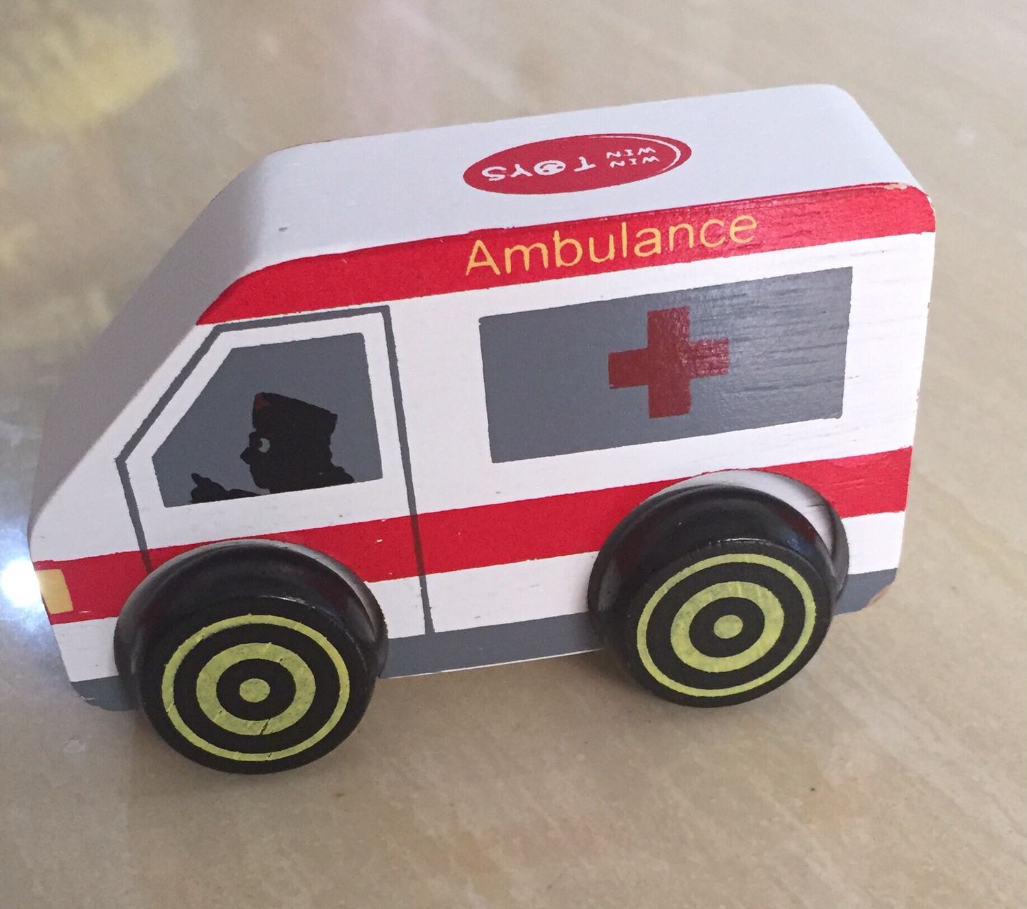 Xe đẹp và chắc chắn, mình mua giá khuyến mãi nên thấy rất ok. Tiki giao hàng nhanh và đúng giờ!