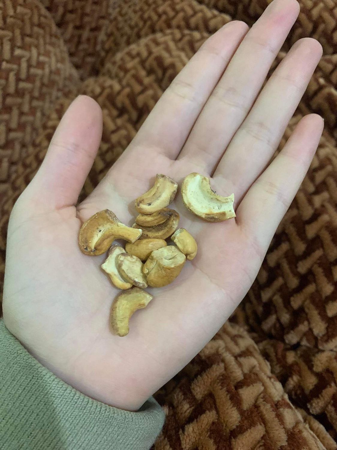 Mua rất nhiều lần và chưa baoh thất vọng về sp của shop. Cực kì hài lòng về chất lượng, chỉ có điều là mk ko hài lòng lắm về thời gian giao hàng của hãng vận chuyển ghn thôi